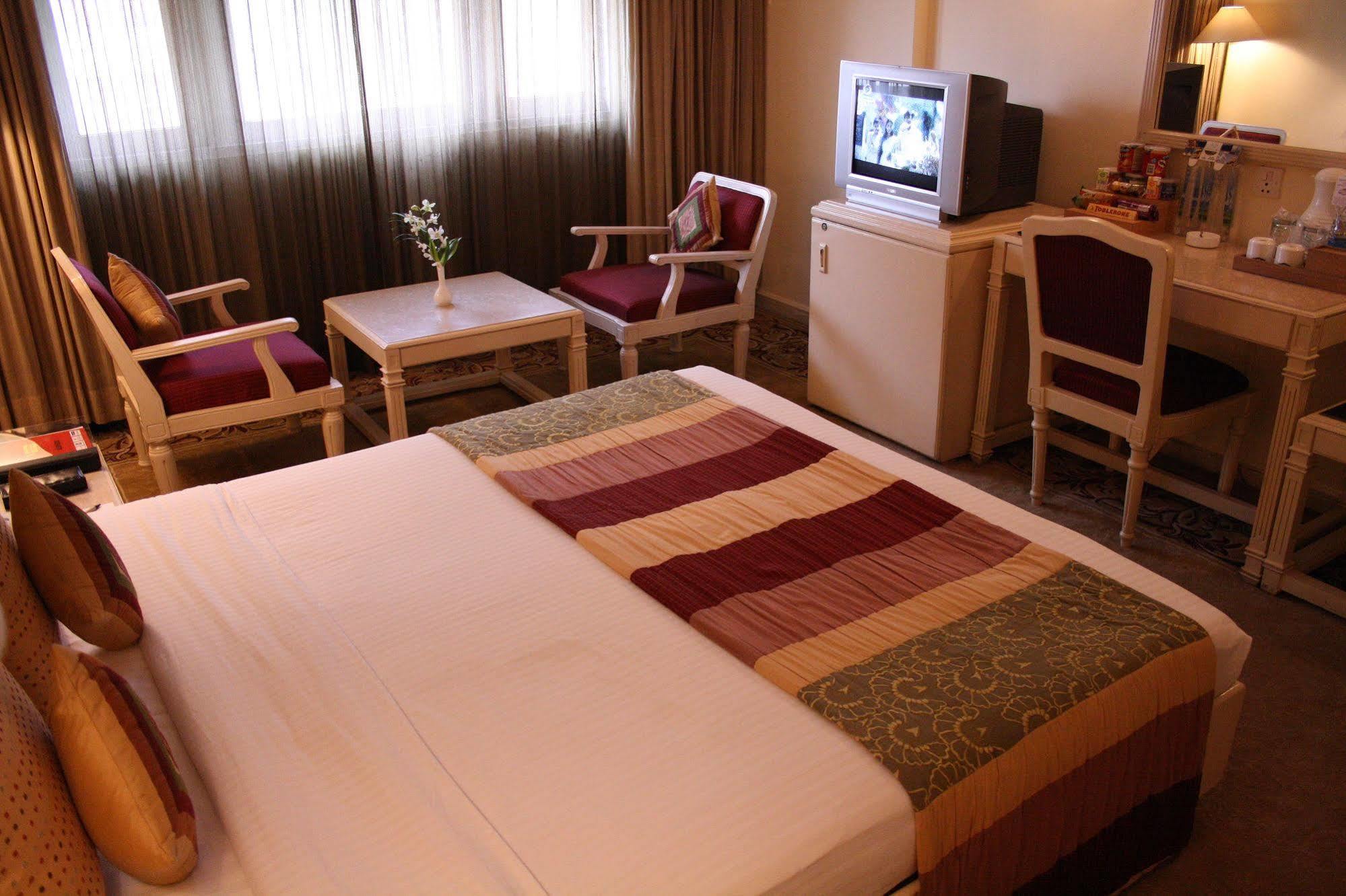 Hotel Bawa International Mumbai Eksteriør bilde